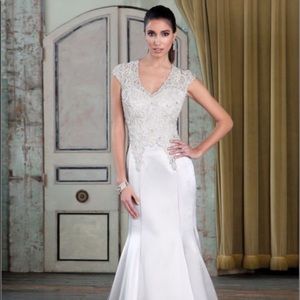 NWT Justin Alexander 9787